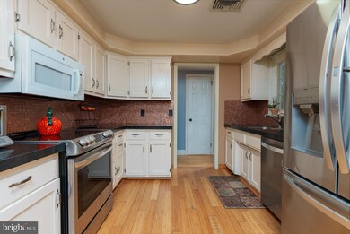 9 Edgewood Dr, Downingtown, PA 19335 - photo 7