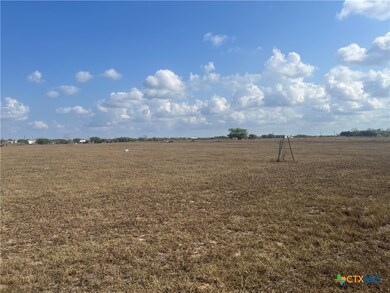 255 Salt Grass Ln, Victoria, TX 77904 - photo 2