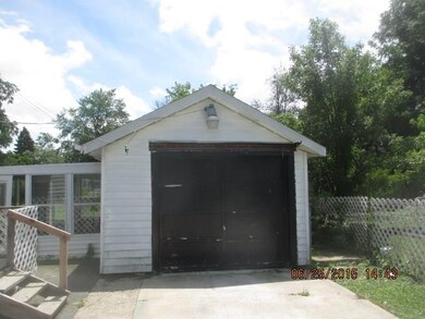 1633 W 20th St, Anderson, IN 46016 - photo 3