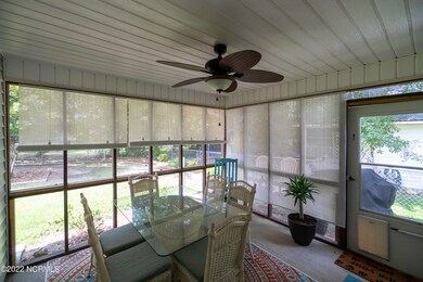 Screened-in Porch