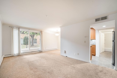 4117 W Rivers Edge Cir unit 1, Milwaukee, WI 53209 - photo 3