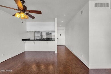 7-web-or-mls-7625-e-camelback-rd-a201