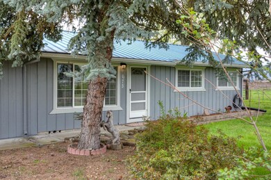 675 Maverick St, Central Point, OR 97502 - photo 4