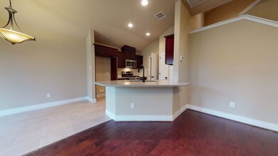 7037 Saint Augustine St, Houston, TX 77021 - photo 5