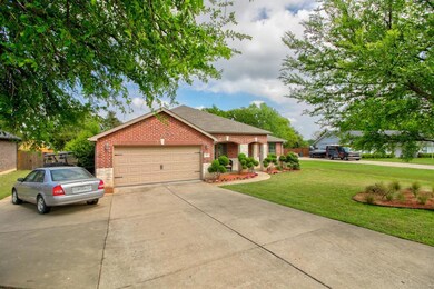 107 Mohave Dr E, Gainesville, TX 76240 - photo 5