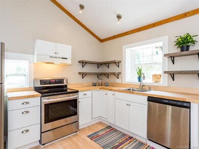 Upgraded Stove/Oven and Butcher Block Counters