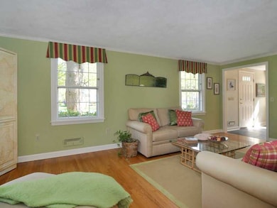 4 Pierce Ct, Barrington, RI 02806 - photo 3