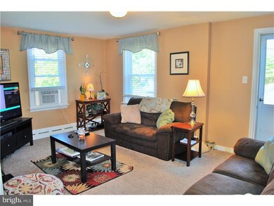 334 N 4th St, Souderton, PA 18964 - photo 2