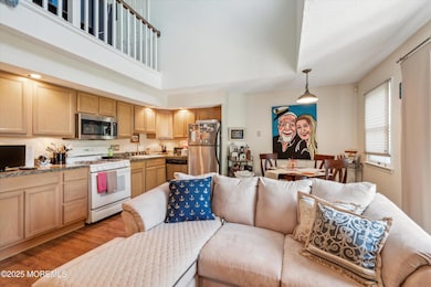 13-340 Lacey Rd_13