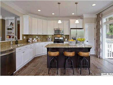 Large Center Island Perfect for Entertaining!  Sim