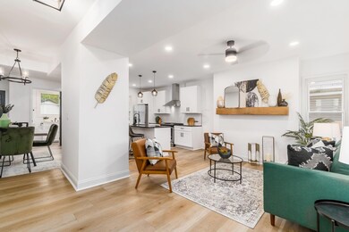 012__S - 824 Gilbert St - 026