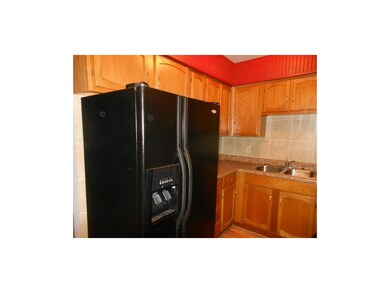 Nice side by side refrigerator stays too!