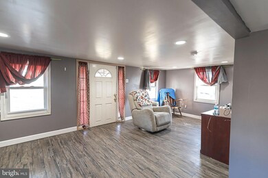 404 E 7th Ave, Ranson, WV 25438 - photo 4