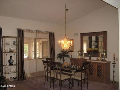 GREAT ROOM DINING AREA