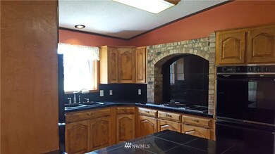 270 Tryon Rd, Onalaska, WA 98570 - photo 2