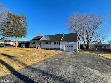 140 Castle Heights Ave, Pennsville, NJ 08070 - photo 4