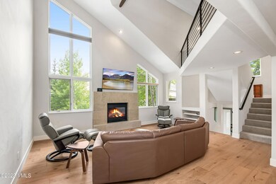 1264-Deer-Blvd-MLS_02