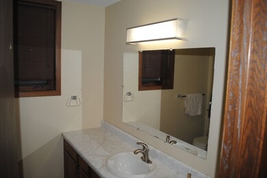 2513 W Fallcreek Ct, Grand Forks, ND 58201 - photo 5