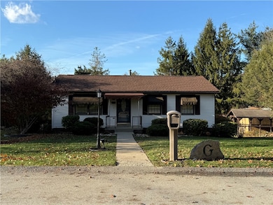 1525 Orchard Dr, Greensburg, PA 15601 - photo 2