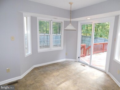 612 Southampton Dr, Ruther Glen, VA 22546 - photo 3