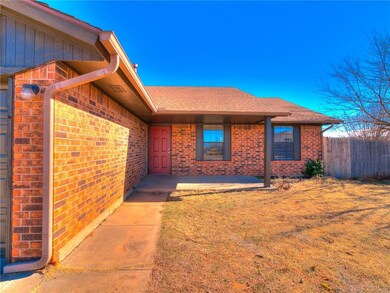 1228 NE 24th St, Moore, OK 73160 - photo 2