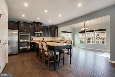 15504 Chiddingston Cir, Upper Marlboro, MD 20774 - photo 2