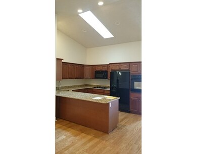 30 Village St, Worcester, MA 01604 - photo 5