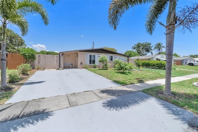 5641 SW 38th Ct, Davie, FL 33314 - photo 2