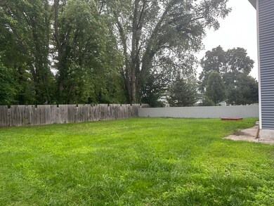 27 York St, Dracut, MA 01826 - photo 4