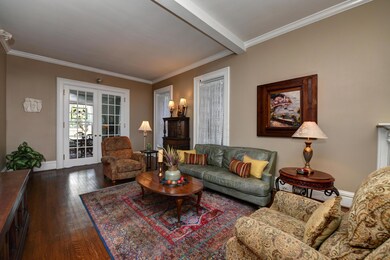 Living Room (3)