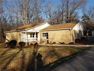 6130 Muddy Creek Rd, High Point, NC 27263 - photo 4