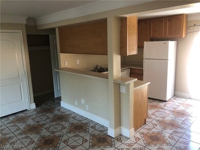 2252 E Desert Inn Rd, Las Vegas, NV 89169 - photo 4