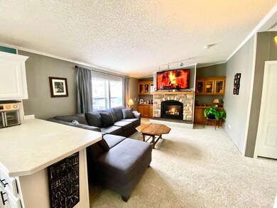 1339 Pine Tree Dr, Saint Paul, MN 55119 - photo 3