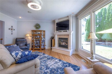 9406 Swarner Dr, Lenexa, KS 66219 - photo 4