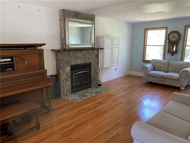 12 Sycamore Dr, Westerly, RI 02891 - photo 6