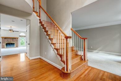 24188 Spring Meadow Cir, Aldie, VA 20105 - photo 3