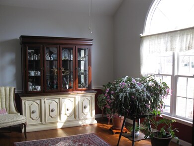 216 Greenbriar Cir, Manchester, TN 37355 - photo 3