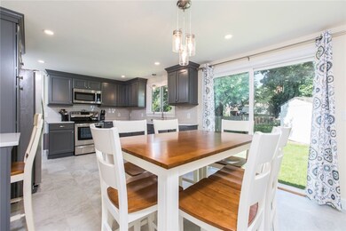 17 Ingersoll Ave, Warwick, RI 02886 - photo 7