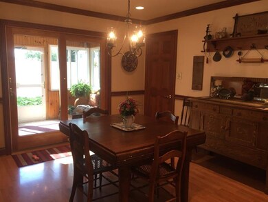 Eat In Kitchen