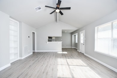 6911 Winding Trace Dr, Houston, TX 77086 - photo 4