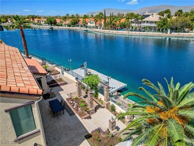 Large Entertainment Deck/Boat Dock