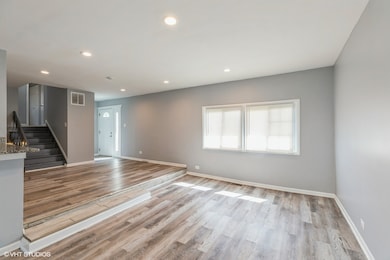 unlisted-address, Hazel Crest, IL 60429 - photo 4