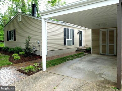 9120 Goldamber Garth, Columbia, MD 21045 - photo 3