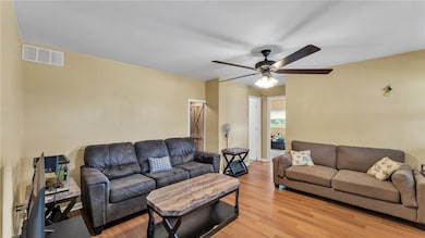 809 W Canal St, Mulberry, FL 33860 - photo 3