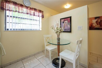 KITCHEN EATING AREA