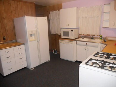 707 E 24th St S, Newton, IA 50208 - photo 5