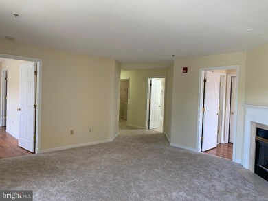 9111 Gracious End Ct unit 204, Columbia, MD 21046 - photo 5