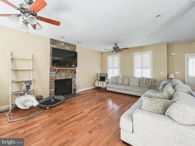 41855 Meynard Ct, Leonardtown, MD 20650 - photo 3