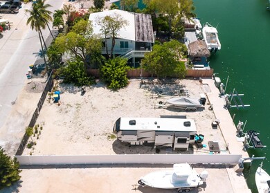 Lot aerial