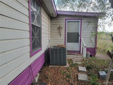 2132 Azteca Ave, McAllen, TX 78503 - photo 2